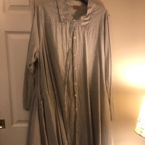 Tulip Swing Blouse with Pockets